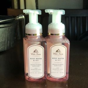 2 foaming hand soaps